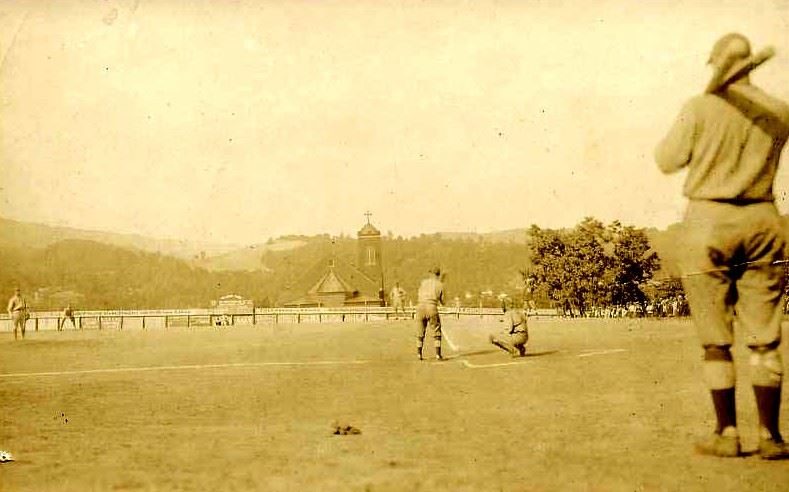 Early ballgame at a Mount Union field, era unconfirmed &mdash; possibly Victoria Park, see Landmarks
