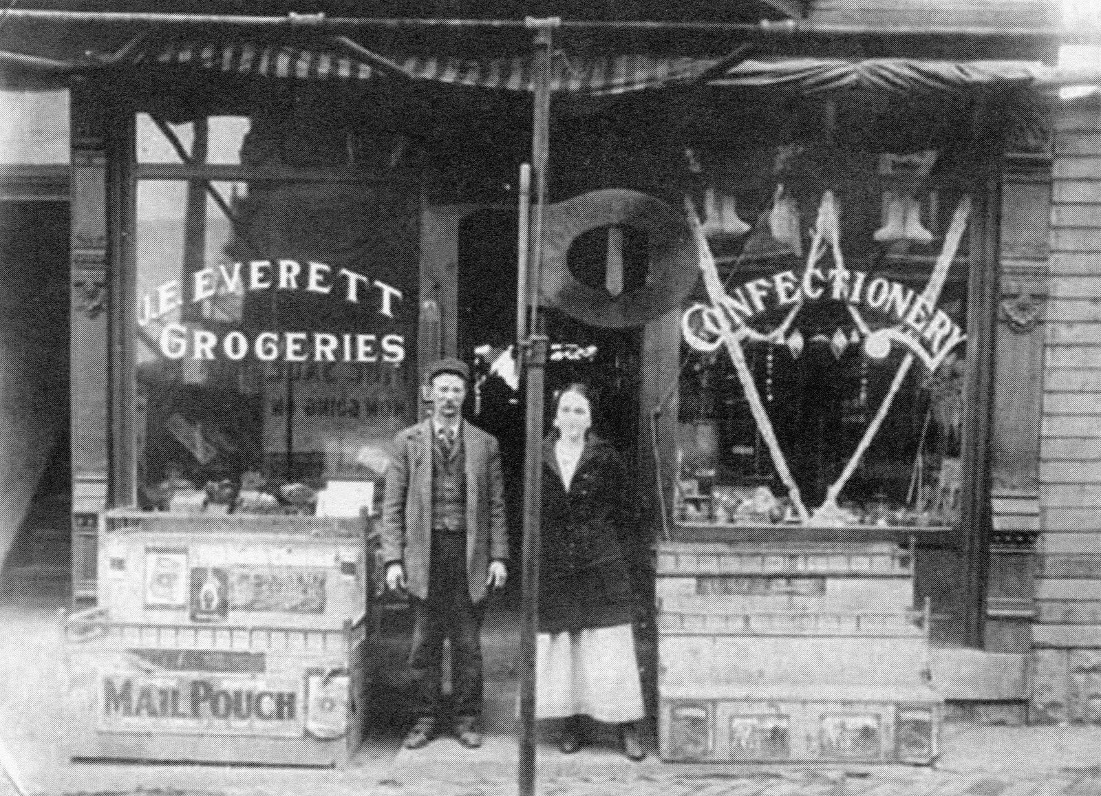 J.E. Everett Grocery, 1910