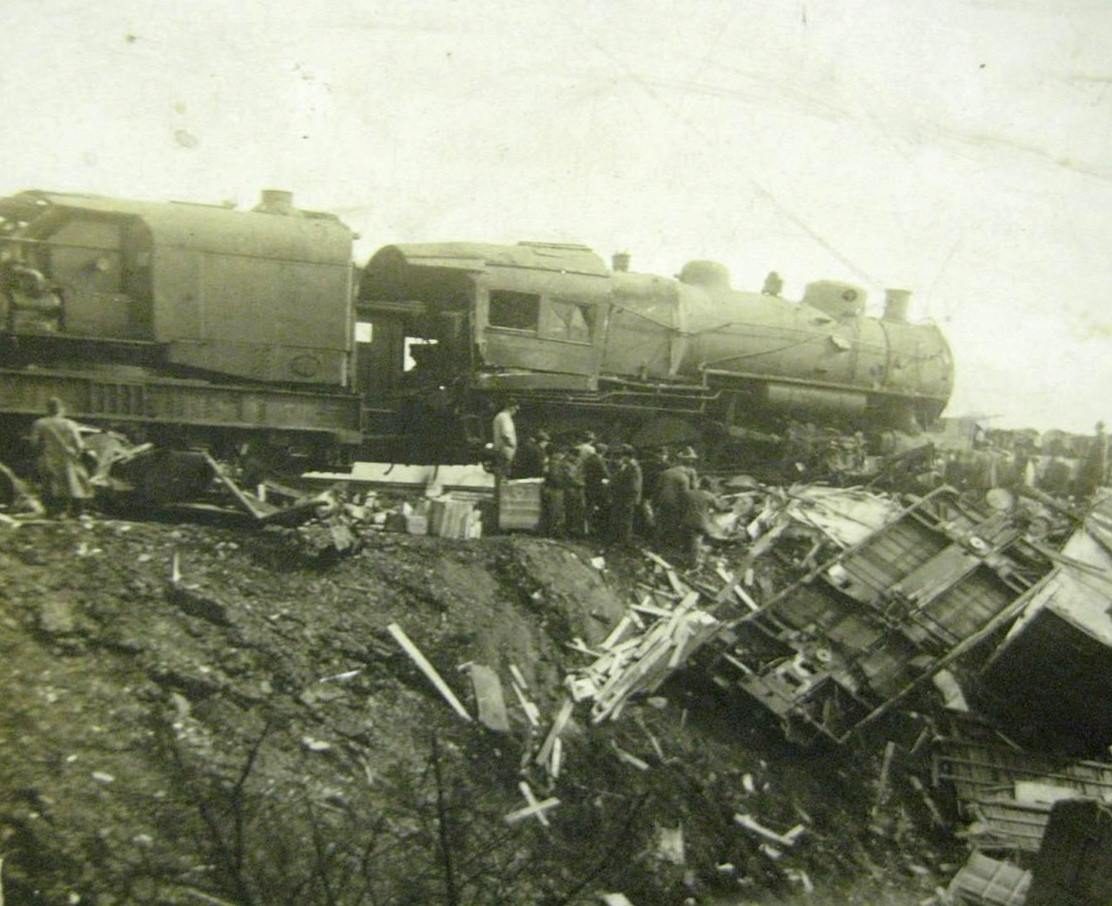 Train wreck, February 1917